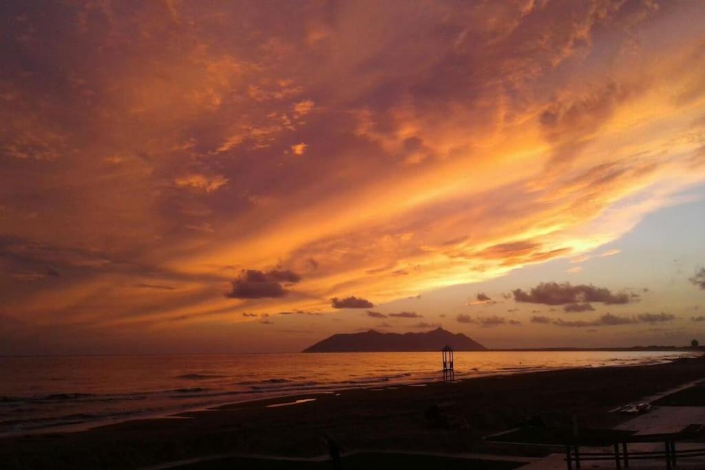 Casa Al Mare - Lido Apartment แตร์ราชินา ภายนอก รูปภาพ