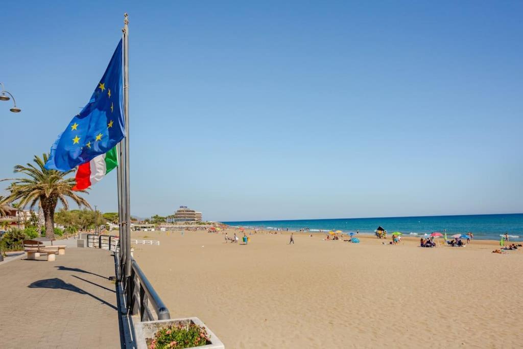 Casa Al Mare - Lido Apartment แตร์ราชินา ภายนอก รูปภาพ