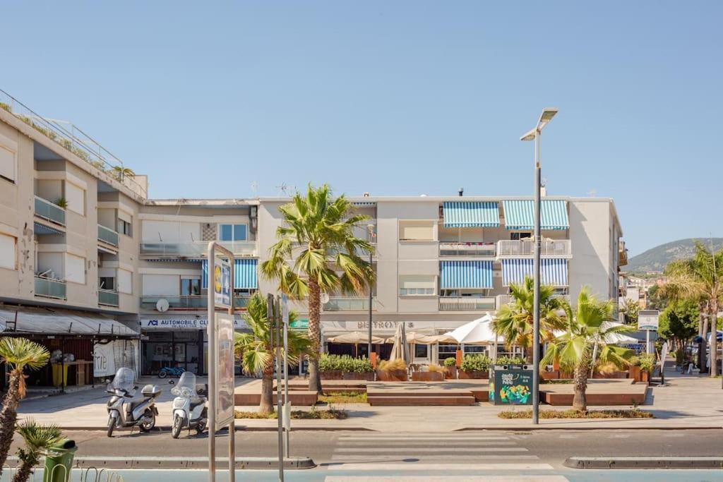 Casa Al Mare - Lido Apartment แตร์ราชินา ภายนอก รูปภาพ